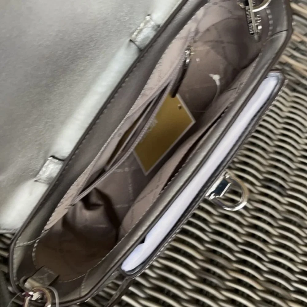 Michael Kors Manhattan Medium School Satchel - Picture 9 of 15